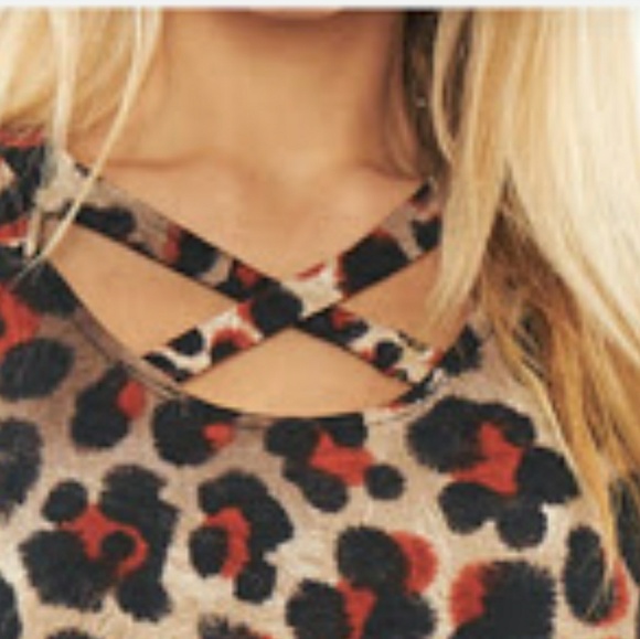 🌻 Animal Print 3/4 sleeve 🌻 - Picture 6 of 7